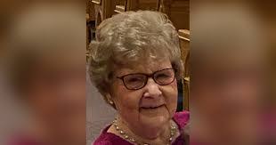 Daisy Schroeder's Instagram, Twitter & Facebook