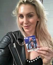 She is a fighter, protecting her eggs .. 😲🫡