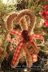 38 Easy Handmade Christmas Ornaments