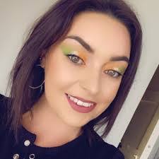 Amy Foran's Instagram, Twitter & Facebook