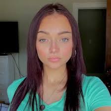 Miranda Walker (miirandallee)