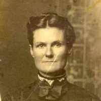 Tabitha Downing's Instagram, Twitter & Facebook