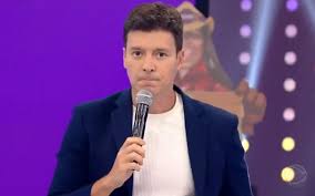É casado desde 2003 com a apresentadora. Rodrigo Faro Reune Ex Peoes De A Fazenda 12 Em Sabatina Com Mariano Noticias Da Tv