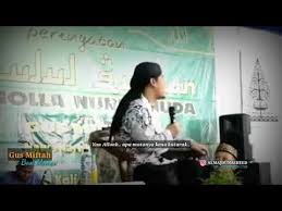 Dalam berbagai kesempatan ustaz nyentrik ini kerap memberikan kata kata bijak yang menyejukkan dan menentramkan hati para jemaah. Kata Kata Romantis Gus Miftah