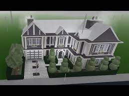 Pin By Darienne Carter On Bloxburg Ideas Family House Plans Modern Family House Luxury House Plans Hey guys~ i tried doing a villa build! house plans modern family house