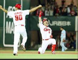 新井貴浩さん 辛いさん コレクション会場 広島東洋カープまとめブログ かーぷぶーん 広島東洋カープ カープ 新井 広島