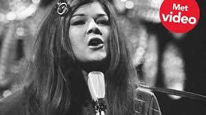 In 1967, she started a singing career in the netherlands, performing songs in the french chanson tradition. Vijftig Jaar De Troubadour Hoe Is Het Nu Met Lenny Kuhr Plusonline