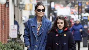 How much do you want an invite to their next outing? Suri Cruise Wird 14 So Suss Gratuliert Mama Katie Holmes Promiflash De