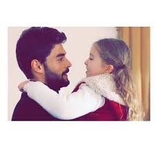 Pin By Amnaamir26 Amna On ممثلين اتراك Couple Pictures Couple Photos Photo