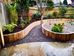 Get Creative With Curved Raised Garden Bed Ideas