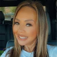 Lori Patino's Instagram, Twitter & Facebook