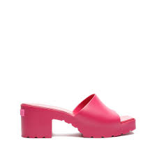 Maybe you would like to learn more about one of these? 6 Gucci Jelly Sandals Dupes That Seem Too Good To Be True Teen Vogue