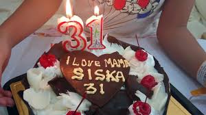 6 manfaat buah wortel untuk kesehatan. Kejutan Kue Ulang Tahun Mamah Ke 31 Happy Birthday Ibu Dan Balita Indonesia Surprise Cake Youtube