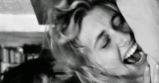 Critic After Dark: Frances Ha (Noah Baumbach, 2012)