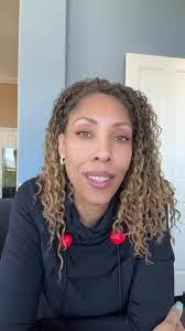 Jenni Blake's Instagram, Twitter & Facebook