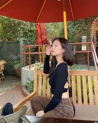 Blackpink fashion jennie kim style. P5vtud98mungwm