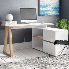 Der schreibtisch ist sehr stabil und macht einen optisch guten eindruck. Jahnke Schreibtisch Club C 145 Bewertungen Wayfair De