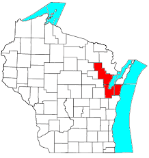 Green bay, inlet of northwestern lake michigan, u.s., along the states of wisconsin and michigan (upper peninsula). Green Bay Metropolitan Area Wikipedia