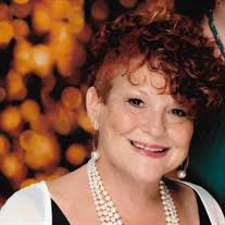 Melinda Benoit's Instagram, Twitter & Facebook