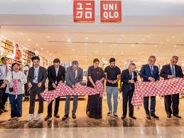 How to start a clothing business. Uniqlo Fashion Outlet In India With Rs 2 2 Cr In 2 Days Uniqlo Makes An Impressive Start