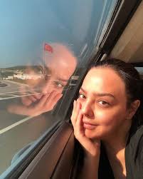 Ebru Gundes Makyajsiz Halini Paylasti Sadece Haber