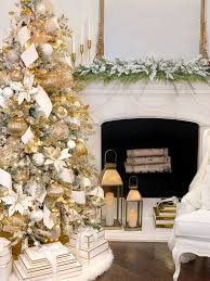 There are an amazing collection of white and gold christmas tree suited for different uses and needs. White And Gold Glam Christmas Decor Glam Christmas Decor Gold Christmas Decorations Gold Christmas Tree Decorations