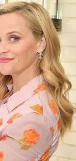 Latest hairstyles that you are going to inspire is the reese witherspoon hair is been the bright and original look and the trend. Reese Witherspoon S Dramatic Hair Makeover Cut Off All Her Hair Into A Bob