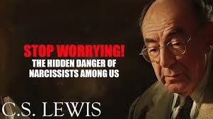 Janis Gee's Instagram, Twitter & Facebook