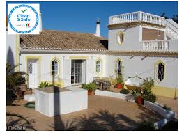 Sie suchen nach einer mietwohnung in algarve? Ferienhaus Cottage Elisabethinha In Albufeira Algarve Portugal Mieten Micazu