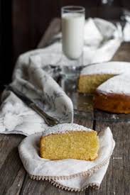 La torta viene cotta in forno mentre il tortel viene fritto in padella. Torta Al Latte Caldo Impastando A Quattro Mani