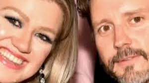 Brandon Blackstock, the ex-husband of Kelly Clarkson, has died from cancer,  a family representative confirmed to CBS News. The talent manager was 48  years old., Clarkson postponed her Las Vegas ...