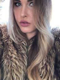 US expat Melanie Albert reveals how single word cost her $3k at Woolworths  checkout