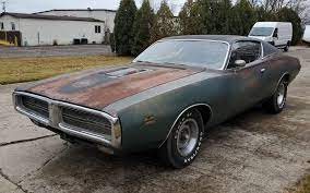 Jamboolio records brutal 1971 dodge charger super bee with a huge 7.2l 440 six pack, chrysler's ultimate street motor!this is the second time this rare muscl. 440 Six Pack 1971 Dodge Super Bee Barn Finds
