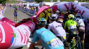 Puis ils traverseront le luxembourg. Video Tour De France 2016 La Flamme Rouge S Ecroule Sur Les Coureurs L Express