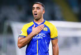 عبدالرزاق حمدالله في موسم واحد : Ù‡Ø§ Ø´Ø­Ø§Ù„ ÙƒÙŠØ´Ø¯ ÙØ§Ù„Ø³Ø§Ø¹Ø© Ø±Ø§ØªØ¨ Ø­Ù…Ø¯ Ø§Ù„Ù„Ù‡ ÙŠØ«ÙŠØ± ØºØ¶Ø¨Ø§ ÙƒØ¨ÙŠØ±Ø§ ÙÙŠ Ø§Ù„Ø³Ø¹ÙˆØ¯ÙŠØ© ÙˆØ³Ø· Ù…Ø·Ø§Ù„Ø¨ Ø¨Ù€ Ø±Ø­ÙŠÙ„Ù‡ Ù„Ø¥Ù†Ù‚Ø§Ø° Ù…Ø§Ù„ÙŠØ© Ø§Ù„Ù†ØµØ± ØµÙˆØ±Ø©
