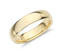 Comfort Fit Wedding Band In 18k Yellow Gold 5mm Blue Nile Mens Gold Wedding Band Comfort Fit Wedding Ring Mens Wedding Rings