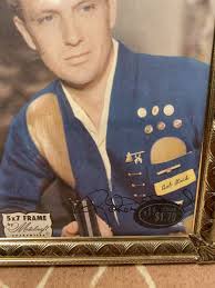 Vintage MetalCraft Bi-Fold 5 x 7 Never Tarnish Picture Frame Robert Stack