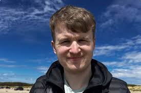 The ECHO's Nick Peet donates £3,000 to Liverpool Unites from his Great 08  Challenge