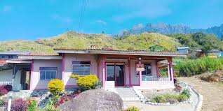 Rm350/night (1 house, 3 rooms, 4 toilet) address : Big Rock Homestay Kundasang Home Facebook