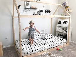 Super angebote für boys bed hier im preisvergleich. Diy Montessori Floor House Bed Arlo S Monochrome Toddler Boy Bedroom Rain And Pine Boy Toddler Bedroom Diy Toddler Bed Toddler Boys Room