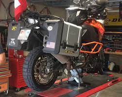 Manages to combine the best performance of a rally competition tyre with that of an enduro street tyre. Pirelli Scorpion Rally Str Riding With Passion