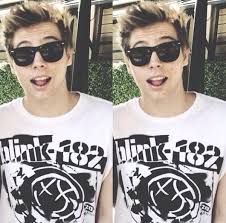 Pin By Jora Gahan On 5sos Family Luke Hemmings 5 Seconds Of Summer Luke