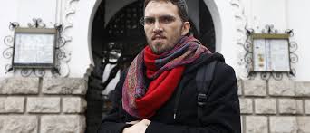 In the same way that hanging around tall people monkeys look down on you. A Gay Imam S Story The Dialogue Is Open In Islam 10 Years Ago It Wasn T World Economic Forum