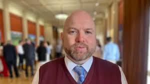 Education minister urges compliance