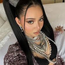 La tiktoker sensación Bella Poarch revela que formará parte del Savage x  Fenty de Rihanna