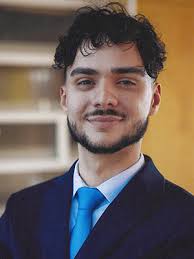 College Honors 10 Outstanding Seniors For High Academic And Professional  Achievement