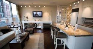 مطابخ صغيرة مفتوحة على غرفة الجلوس موقع يا لالة Condo Interior Open Kitchen And Living Room Living Room Interior