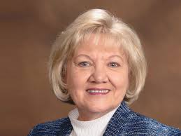 Phyllis Hardin becomes the first woman to chair the Arkansas Waterways  Commission