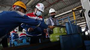 Nyatanya kerja di pertamina memang enak sekali, anda tak hanya mendapatkan gaji. Rfrd Fnfbuq5fm