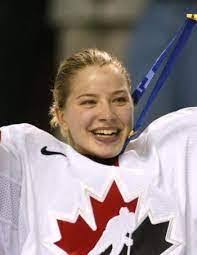 Gillian Apps's Instagram, Twitter & Facebook